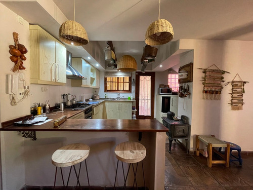 Venta Challet 5 Ambientes 4 Cuadras De Estación Castelar