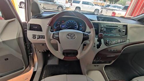 Imagen 9 de 14 de 2014 Toyota Sienna Limited
