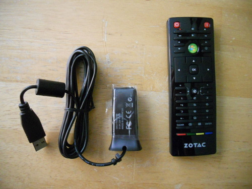 Imagen 4 de 5 de Control Remoto Y Base Pc Zotac Computadora