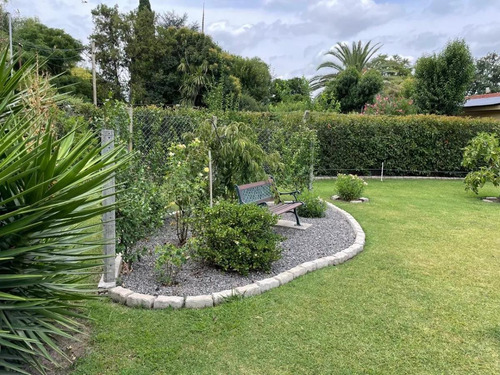 Casa Quinta En Venta - 2 Dormitorios 2 Baños - 1.500mts2 - Chivilcoy