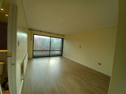 Imagen 22 de 28 de Vendo Amplísimo Departamento Remodelado