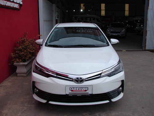 Imagen 3 de 7 de Toyota Corolla Xei Mt 2018 48500km