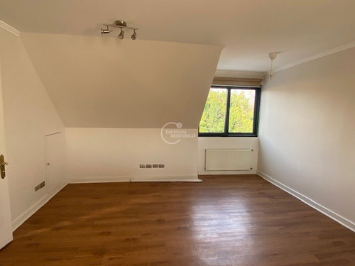 Casa En Venta De 4 Dorm. En Lo Barnechea