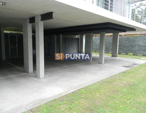 Imagen 18 de 22 de Apartamento En Venta - Playa Mansa