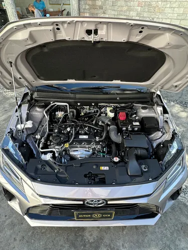 Toyota Yaris G Sedan Plata