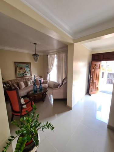 Imagen 24 de 30 de Casa De Oportunidad Con Piscina En Residencial Cerrado