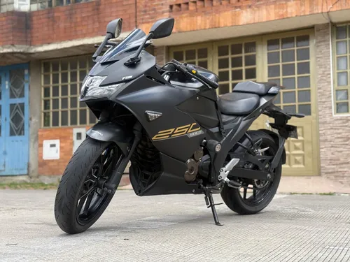 Gixxer Sf 250 2023 (único Dueño)