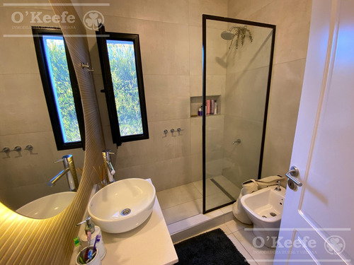 Casa En Venta En Fincas De Hudson, En Una Planta 4 Dormitorios Con Piscina