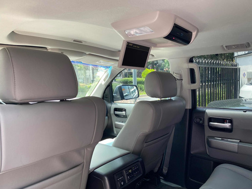 Imagen 11 de 14 de Toyota Sequoia 2017 5.7 Limited At