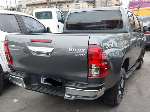 Imagen 4 de 13 de Toyota Hilux 2019 2.8 Cd Srx 177cv 4x4 At.