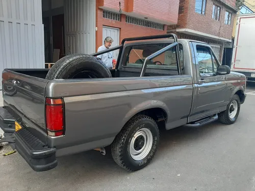 Ford F-150 5.0 Xlt 4x2