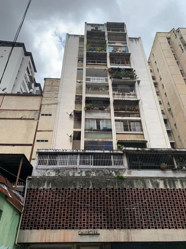 Venta De Apartamento En La Candelaria (entre Chimborazo A San Pedro)