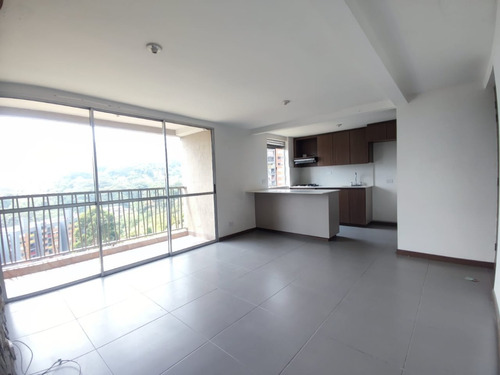 Venta De Apartamento En Itagui, En Villa Verde 2 Habitaciones Con Baños Privados Y 1 Baño Social