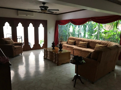 Imagen 13 de 30 de Hermosa Casa Con Excelente Ubicacion Y Acabados De Lujo