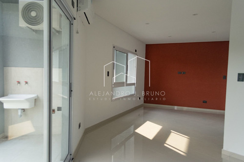 Imagen 9 de 21 de Nuevo Precio - Dpto 2 Amb 2º Piso Al Fte C/ Balcón Entrega Inmediata