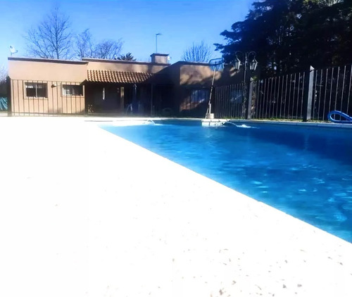 Casa Quinta , Alquiler Temporario, Para 8 Personas, Pileta Cerrada Con Solarium, Portón Corredizo Automati, Predio Cerrado, Pet Friendly, Wifi Ideal Home Office , Zona Segura, Atendido Por Sus Dueños.