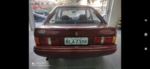 Imagem 3 de 5 de Ford Escort