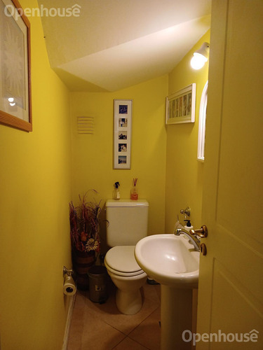 Casa En Venta En Barrio Los Jazmines Con Piscina