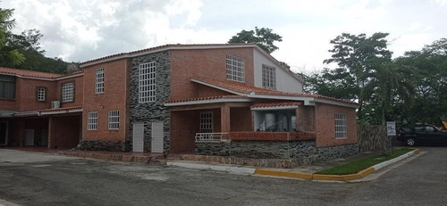 Imagen 1 de 19 de Tonw House En Venta Villas Del Rocio 189m2 Naguanagua La Entrada(ng)
