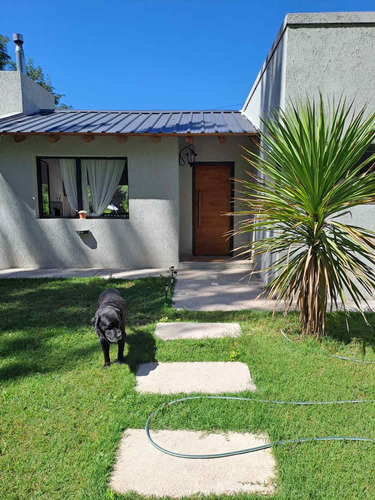 Hermosa Casa Con Piscina En Colonia Las Rosas