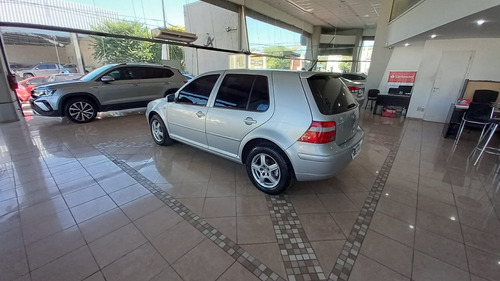 Volkswagen Golf 1.6