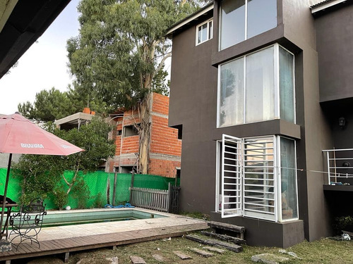Imagen 15 de 19 de Casa 5 Amb. C/ 2 Cocheras, Quincho Y Pileta (303 M² Cub.) - Santa Teresita