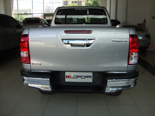 Imagen 5 de 14 de Toyota Hilux Sr 2.8 Tdi Dc 4x4 6mt L/nueva