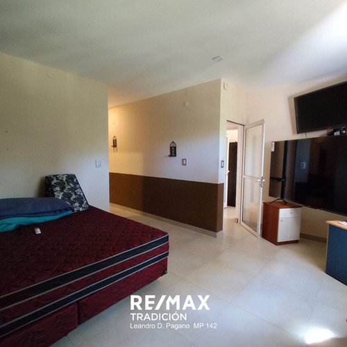 Casa Venta 3 Dorm. C/ Pileta En Barrio Monte Alto
