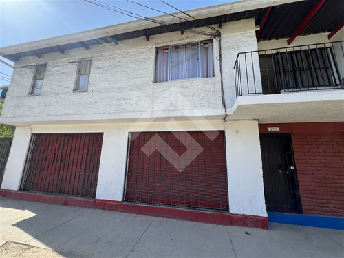 Casa En Arriendo De 7 Dorm. En Recoleta