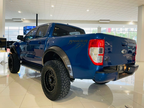 Imagen 8 de 12 de Ford Ranger Edicion Black Dog 2021