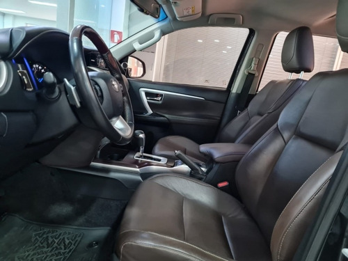 Imagem 10 de 11 de Toyota - Hilux Sw4 2.8 Srx 4x4 16v Turbo Diesel