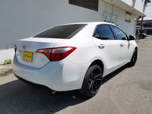 Imagen 3 de 10 de Toyota Corolla Le