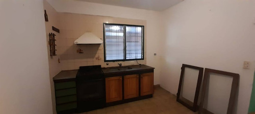 Imagen 5 de 12 de Casa, 5 Ambientes, Belen De Escobar