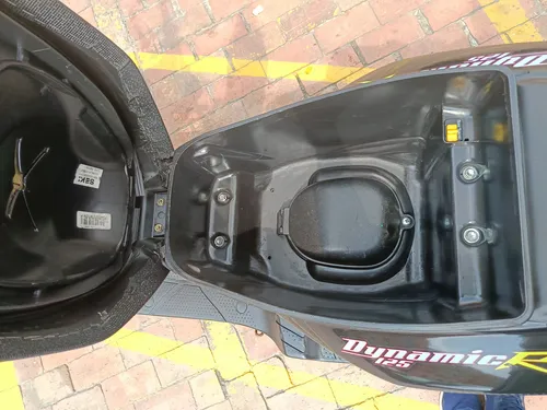 Moto Dinamic R Solo Uso Familiar Bien Cuidada Llantas Nuevas