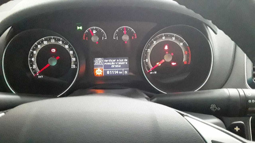 Fiat Linea Essence 1.8 16v Prata Duologic 2015 Flex 4p.