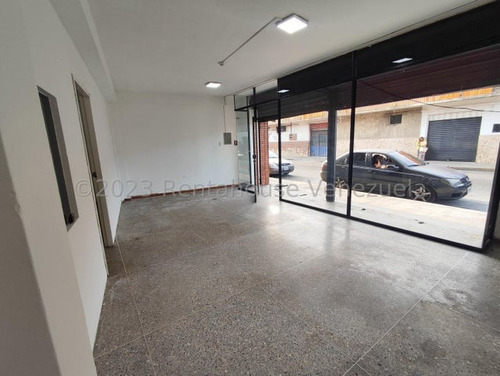 Local En Venta Con Excelente Ubicación En El Centro De Barquisimeto Kenlimar Nieto 23-25206