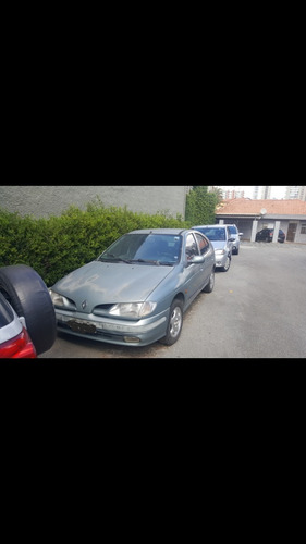 Renault Megane 2.0 B