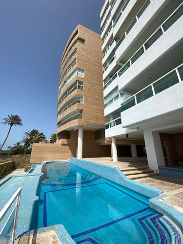 Vendo Apto 186m2 3h/2b/2p Playa Moreno 