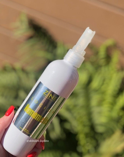 Imagen 2 de 10 de Locion Descongestiva Hamamelis Piel Sensible Calm 300ml Zine