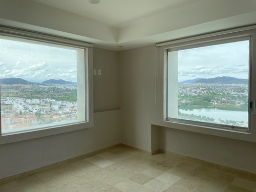 Imagen 15 de 30 de Departamento En Venta En Cumbres Del Lago