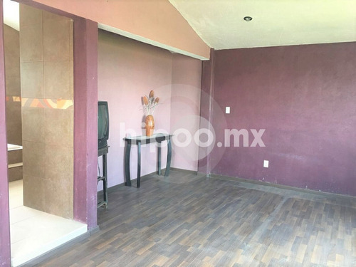 Casa En Renta En Cacalomacan Centro
