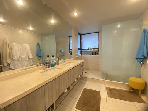 Departamento Penthouse En Venta De 5 Dorm., Alto Las Condes