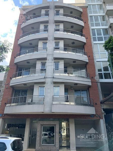 Imagen 1 de 3 de Cochera - La Plata
