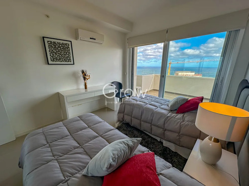 Planta Especial En Piso Alto, Parrillero Y Jacuzzi En Balcón