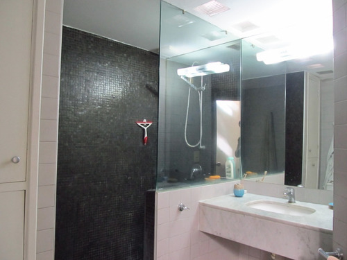 Imagen 16 de 17 de Casa De Diseño En Parque Batlle, Impecable En Padrón Único,