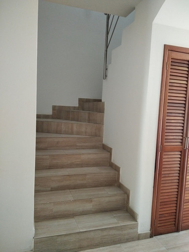 Imagen 10 de 23 de Town House En Alquiler Conj. Res Costa Dorada