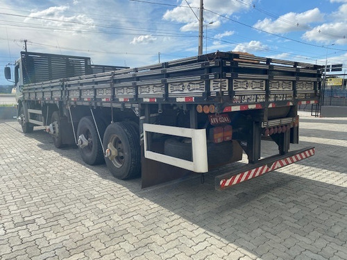 Volkswagen 24-250 E Constellation 3-eixos 2p