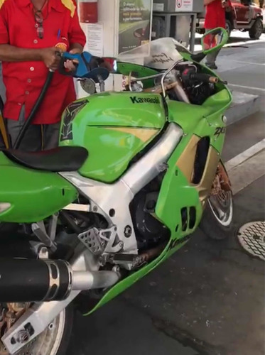 Imagem 3 de 5 de Kawasaki Kawasaki Zx9