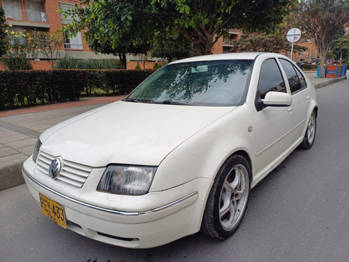 Volkswagen Jetta 2.0 Trendline Mecánico