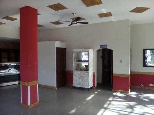 Imagen 2 de 6 de Local Esquina Merlo Sur Centro Oeste Oficina Consultorio